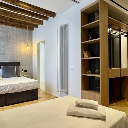 Rialto Prestige Canal View Appartamento *